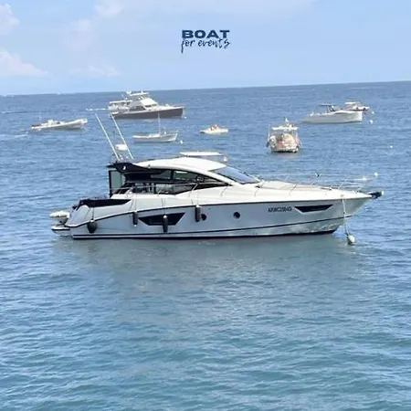 Boat For Events 보트호텔 나폴리